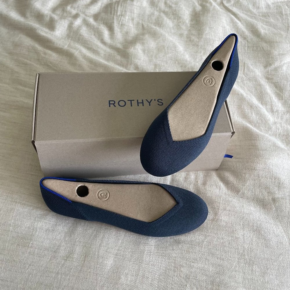 NWT Navy Blue Rothys size 8